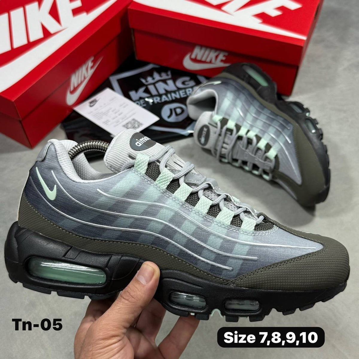 Nike Air Max Plus TN Trainers